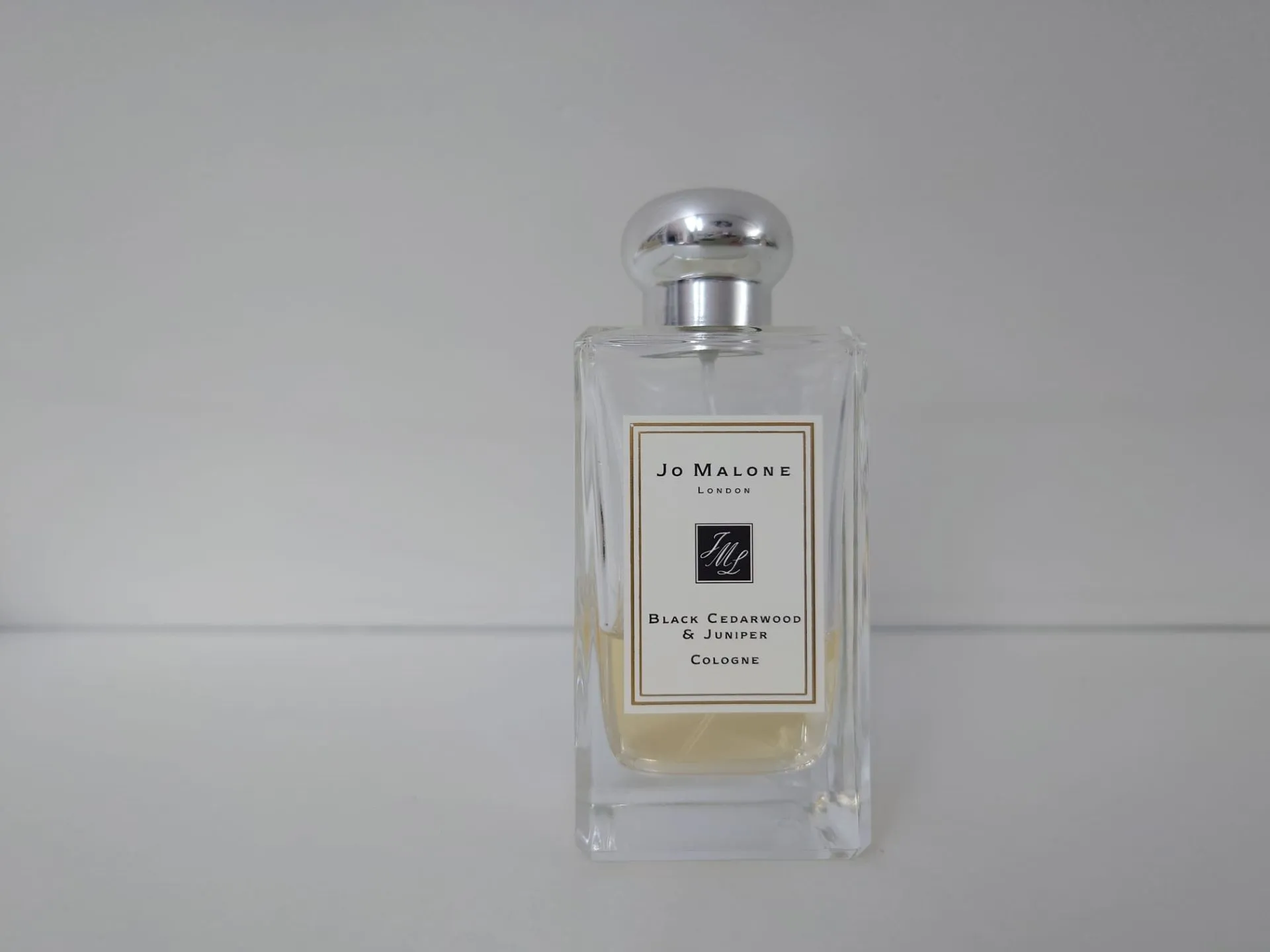 Black Cedarwood & Juniper