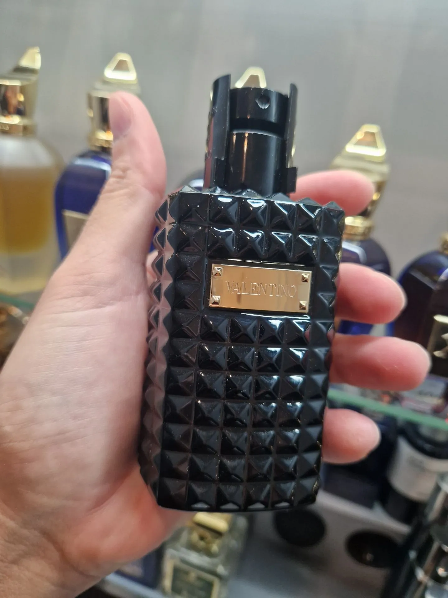 Valentino Noir Absolu Oud Essence
